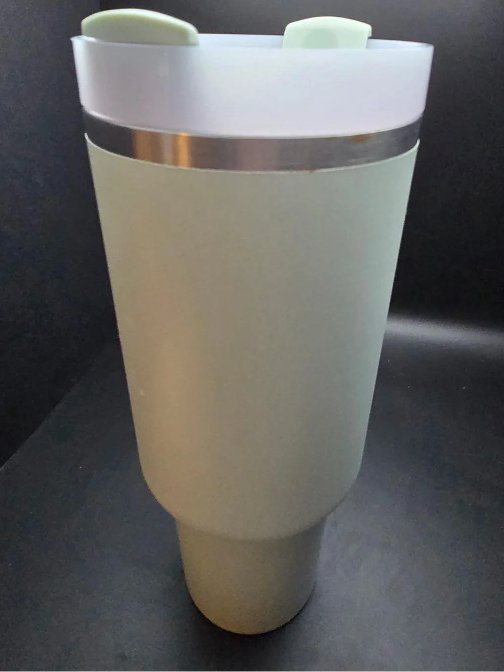 Stanley 40 oz. Quencher H2.0 Tumbler Light Green - Picture 4 of 8